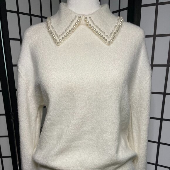 H&M cream/white (ivory)fuzzy sweater/cardigan with a pearl collar,small size. - Picture 1 of 6